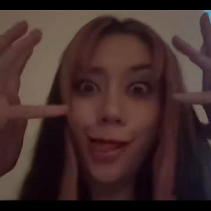 lilbecca_taka