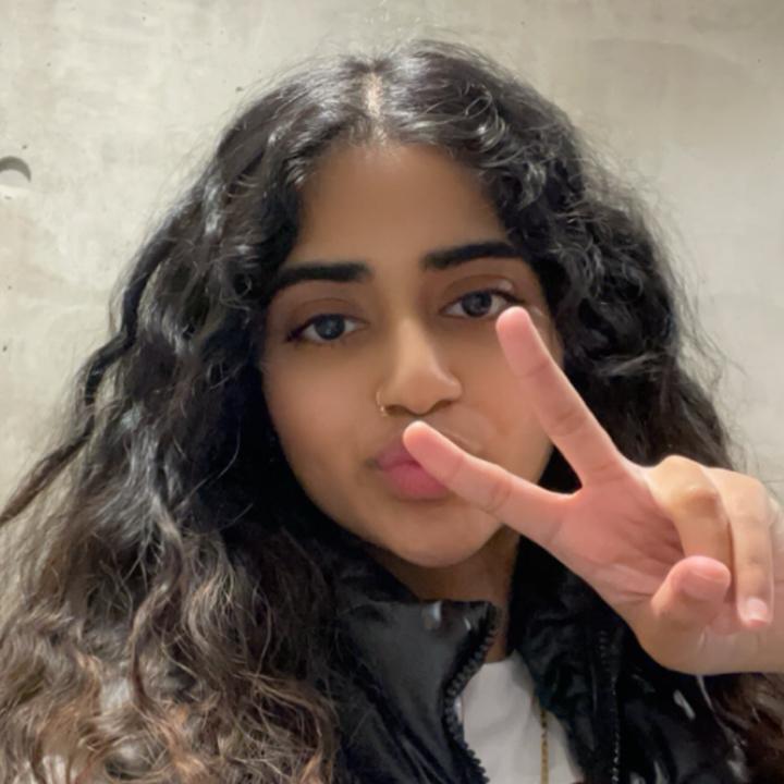 Vinosha Sri